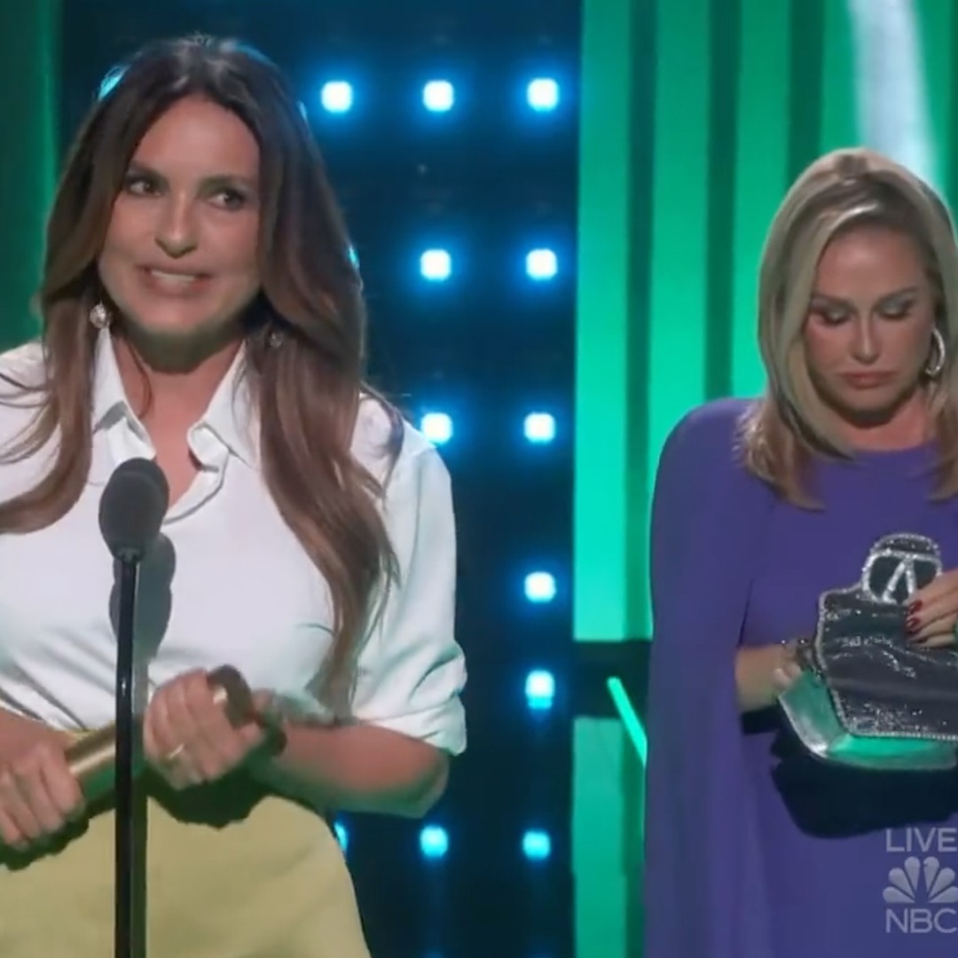 Kathy Hilton Seems Distracted Throughout Mariska Hargitay’s Win Kathy Hilton Seems Distracted Throughout Mariska Hargitay’s Win